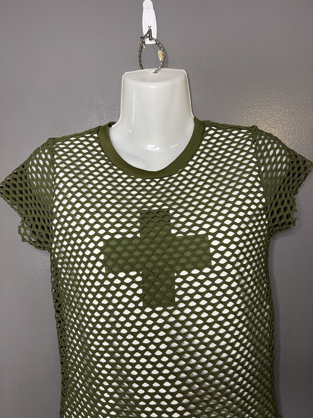 LA Movers Shirt Womens Medium Green Mesh Cross Fishnet Sheer Crew Neck Tee Top